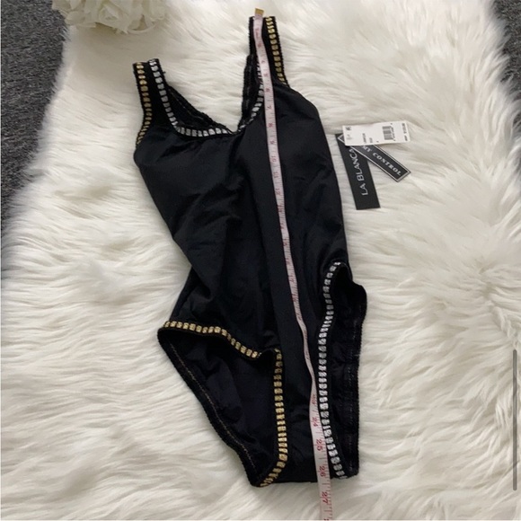 NWT La Blanca Black Slimming One Piece Swimsuit - Picture 8 of 10